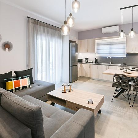 פרבזה Louisa Luxury Apartments מראה חיצוני תמונה