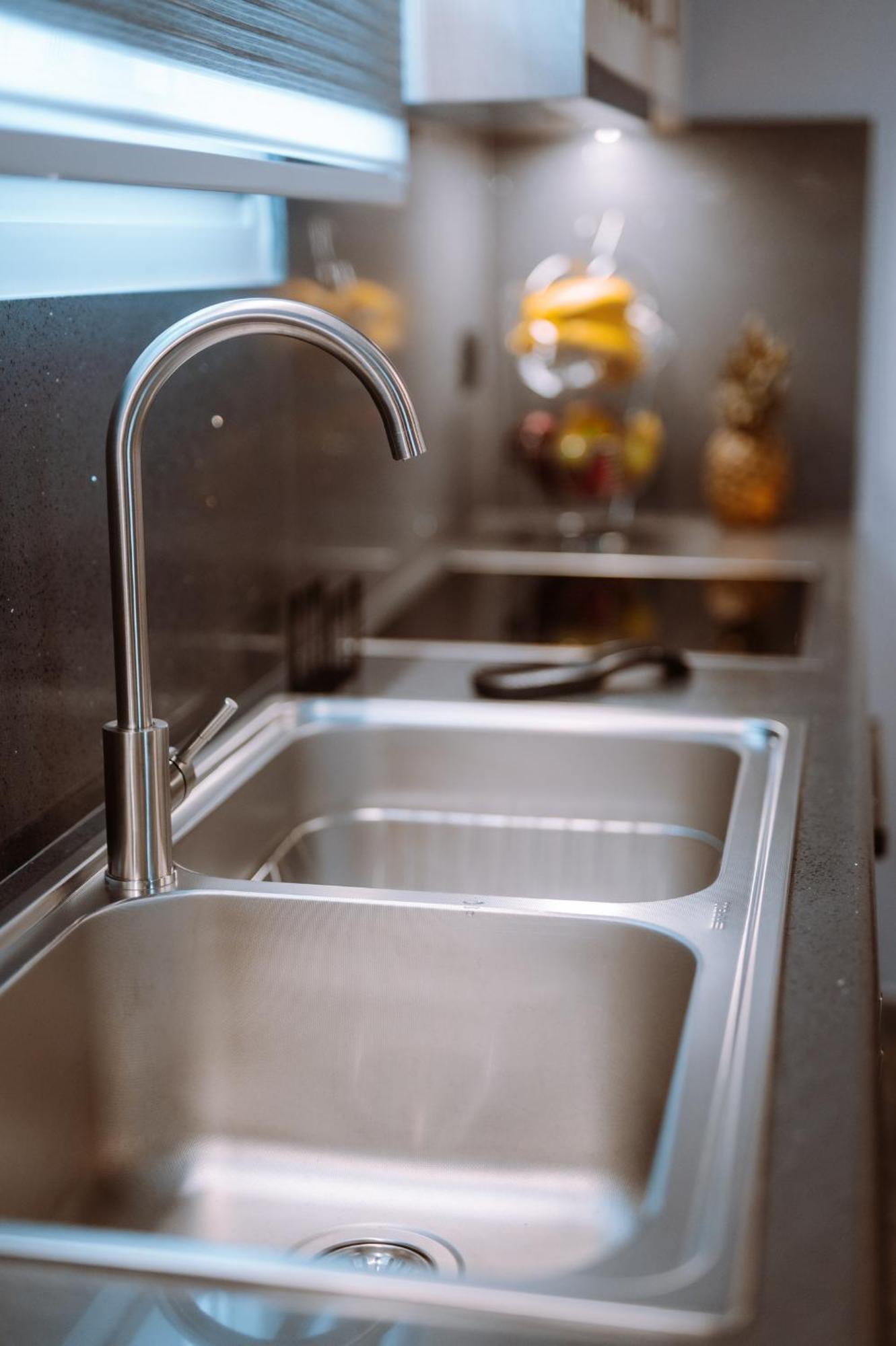פרבזה Louisa Luxury Apartments מראה חיצוני תמונה