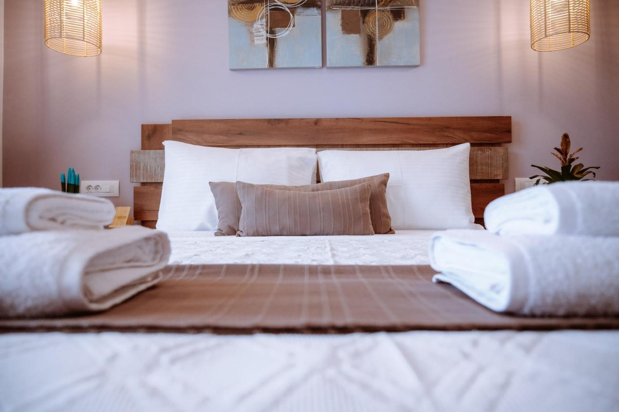 פרבזה Louisa Luxury Apartments מראה חיצוני תמונה