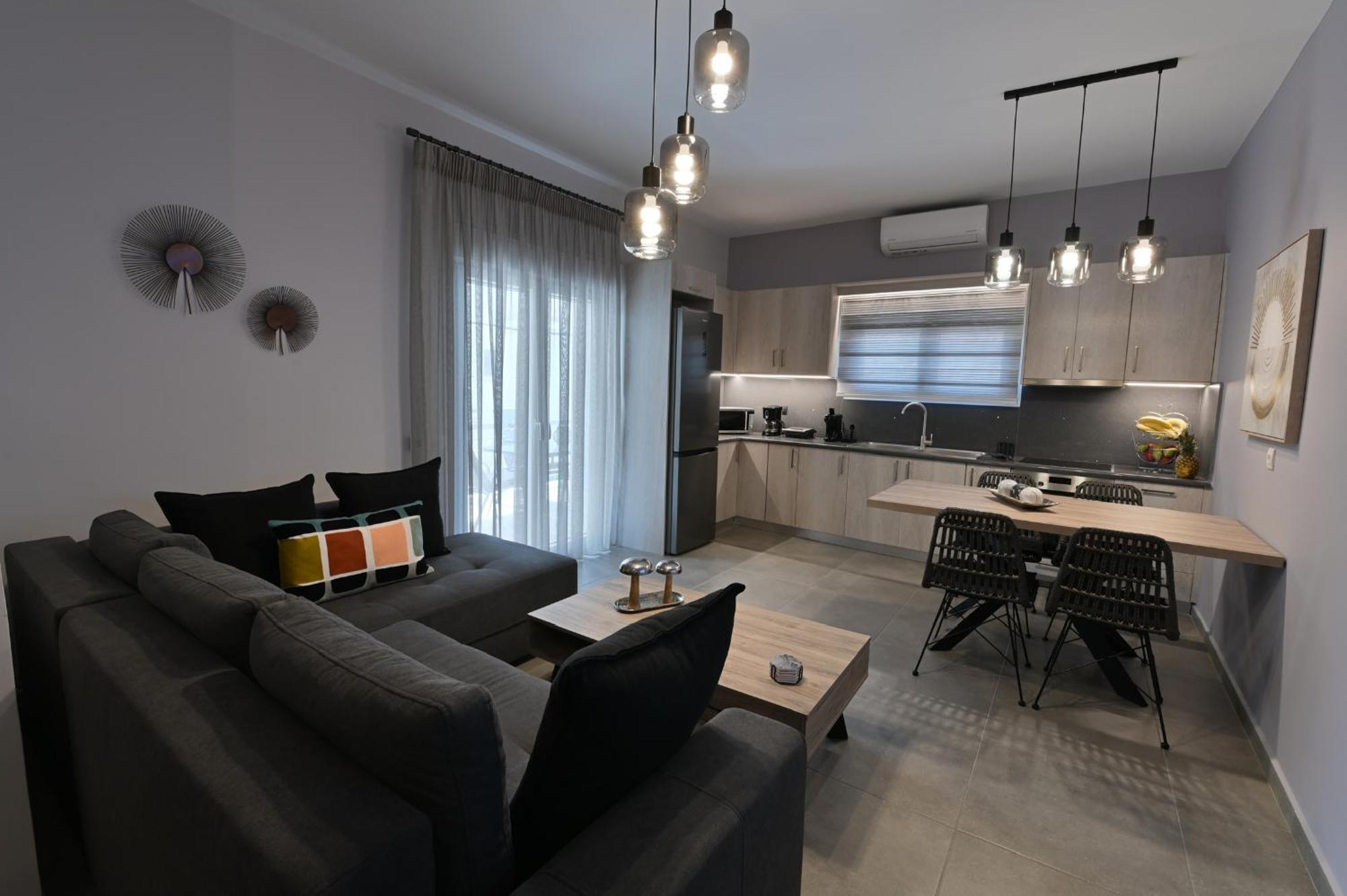 פרבזה Louisa Luxury Apartments מראה חיצוני תמונה