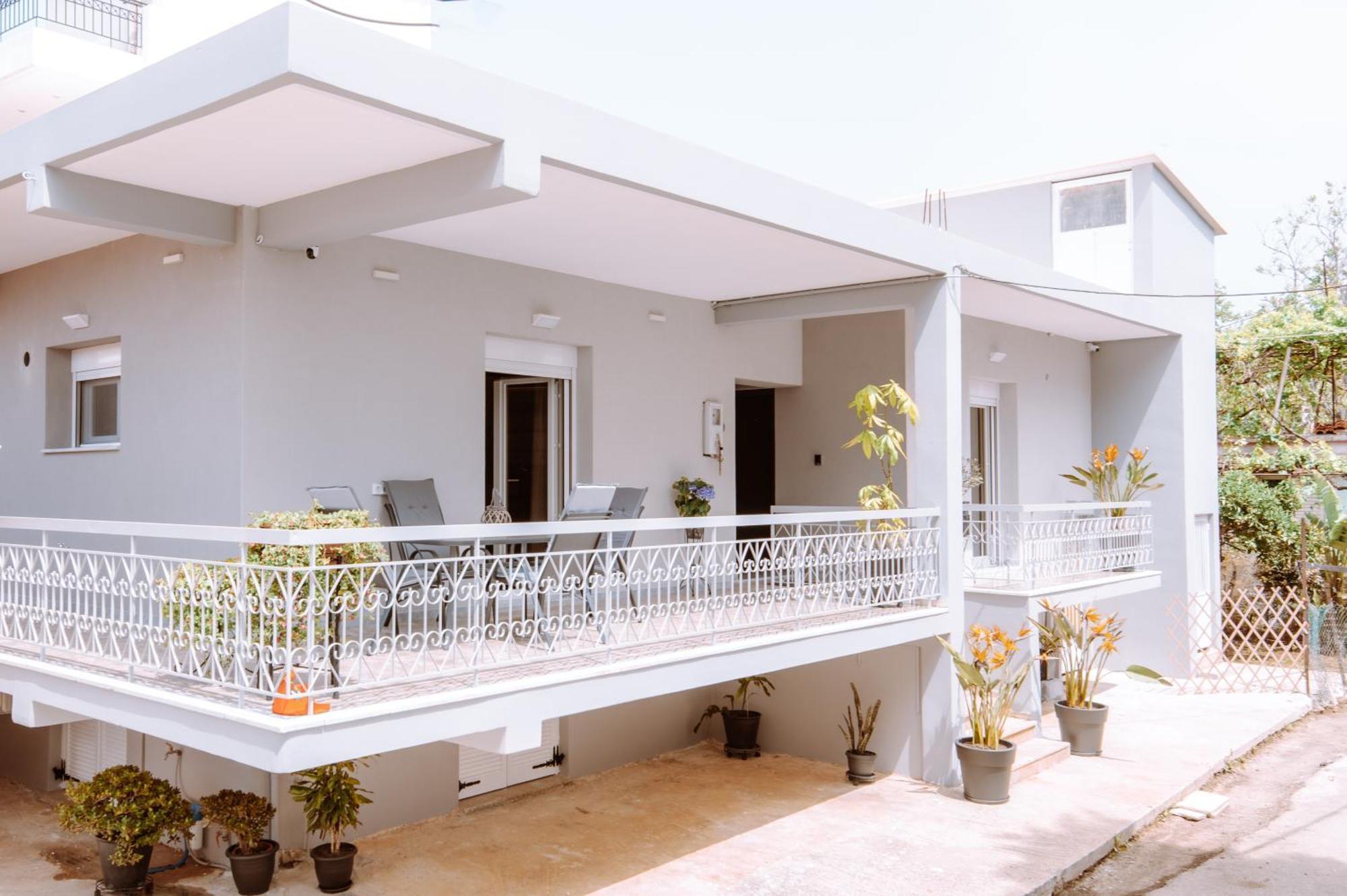 פרבזה Louisa Luxury Apartments מראה חיצוני תמונה