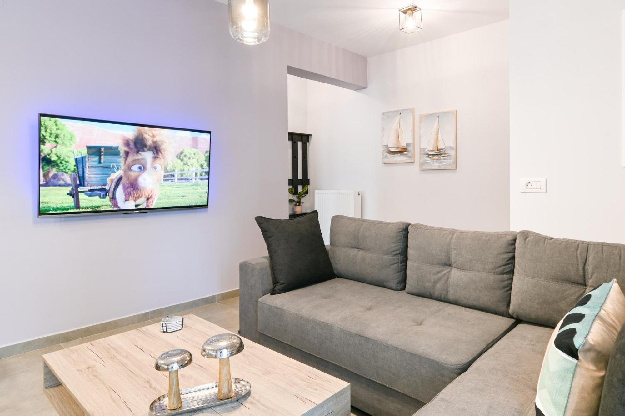 פרבזה Louisa Luxury Apartments מראה חיצוני תמונה