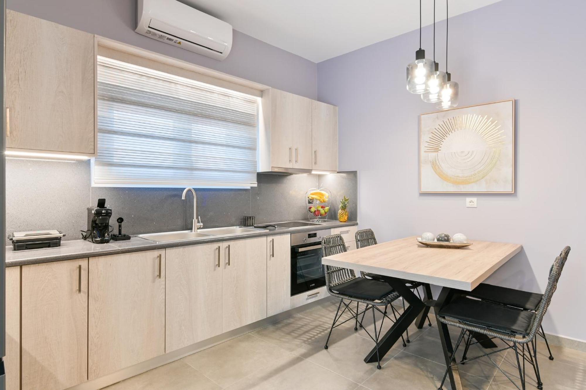 פרבזה Louisa Luxury Apartments מראה חיצוני תמונה